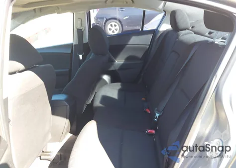 2011 Mazda Mazda3 I Touring z USA, uszkodzony, nr VIN JM1BL1VG8B1404303